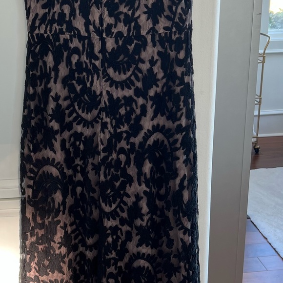 Black size SMALL evening gown. Adrianna Poppell gown. - Picture 1 of 3